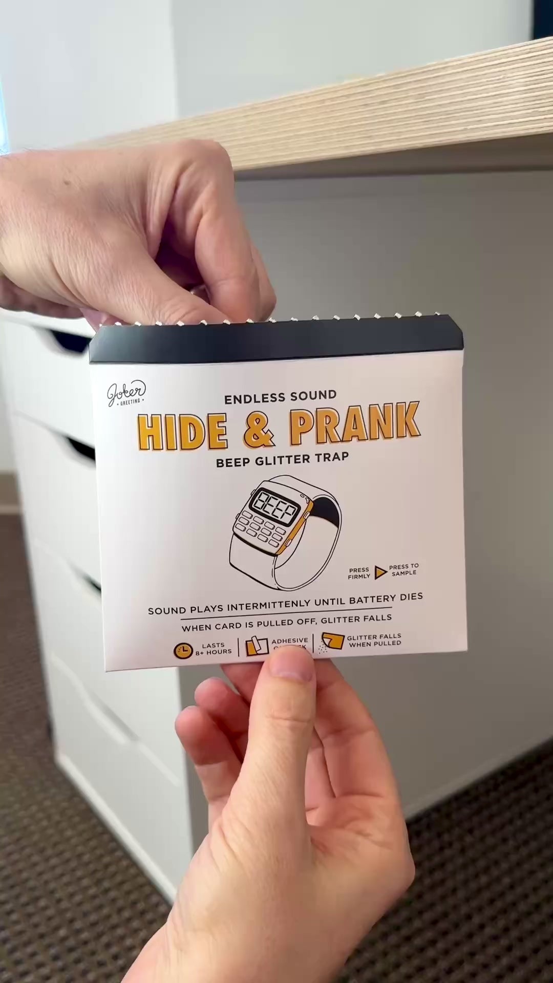 Hide & Prank Watch Beep Glitter Trap – Joker Greeting